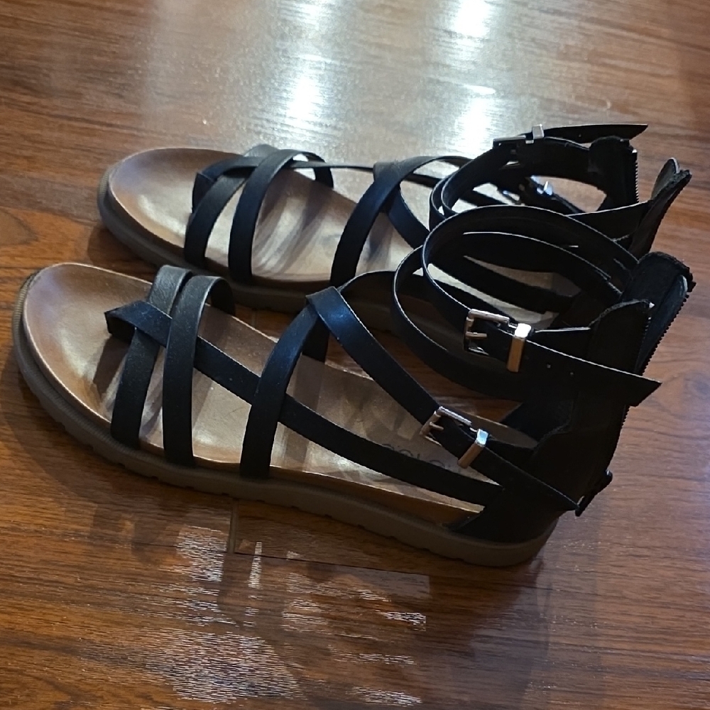 Me Too Black Strappy Sandals